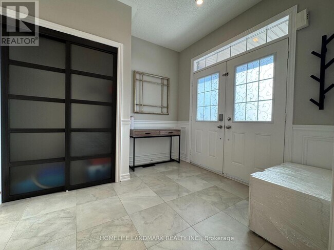 Photo - 13 Woodway Ln