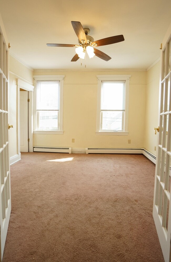 Building Photo - 72 W 12th St Unit 2
