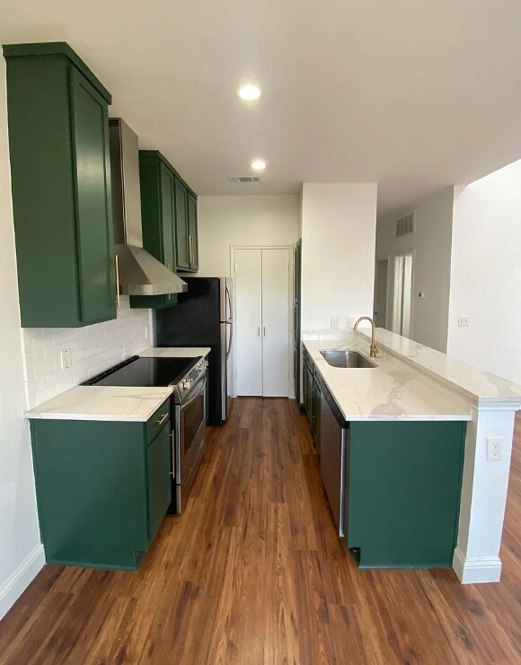 Photo - 7340 Skillman St