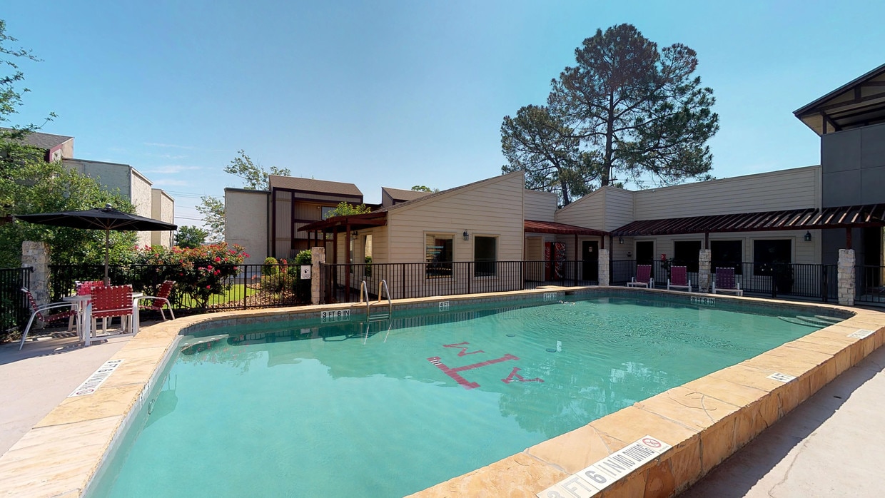 Photo - Tower Park Apartments