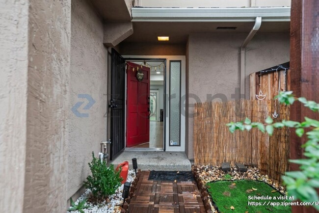 Photo - 567 Blue Jay Dr