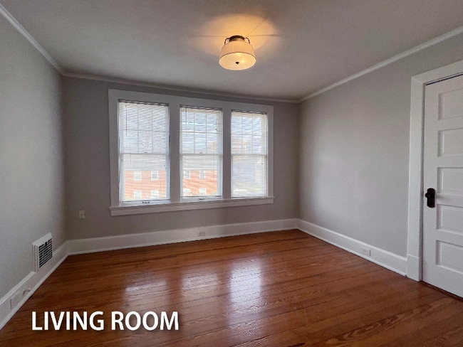 Photo - 458 E Maxwell St Unit 2