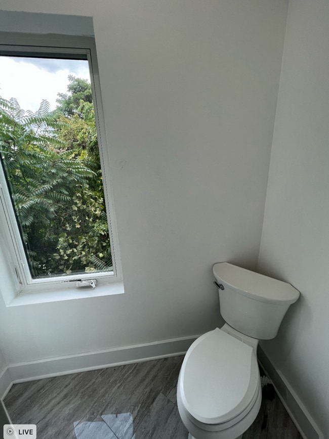 Photo - Edgy 3 Bedroom 2 Bathroom Stunning House