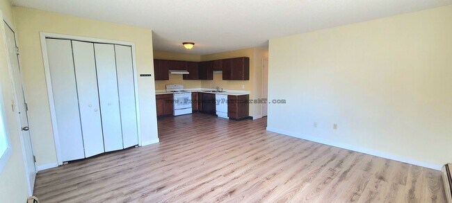 Photo - 413 S 20th Ave Unit # B