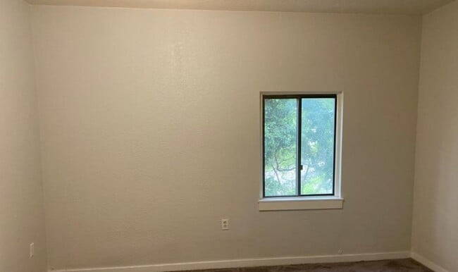 Photo - 29 Lawn St Unit 2