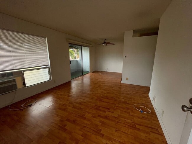 Photo - Spacious 2 Bedroom Townhouse w/ Parking in...