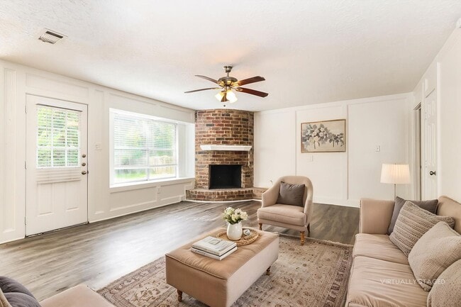 24106 Creekview Dr
