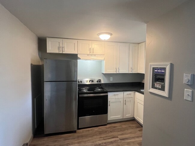 Photo - 72 Oak St Unit 7