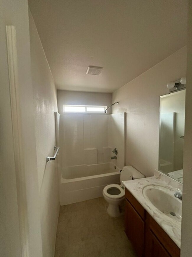 407 Brittney Way Unidad 407 Brittney Way