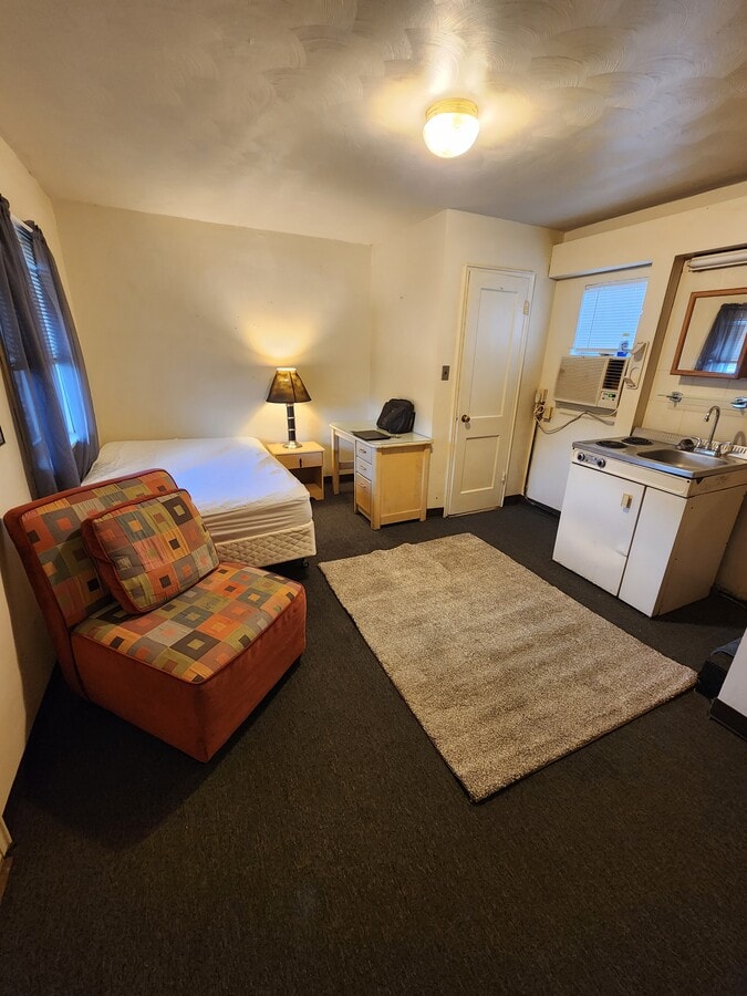 Photo - Boxwood Apartments Unit 4