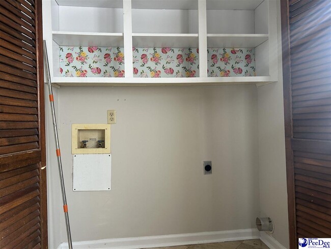 Photo - 3610 Perth St