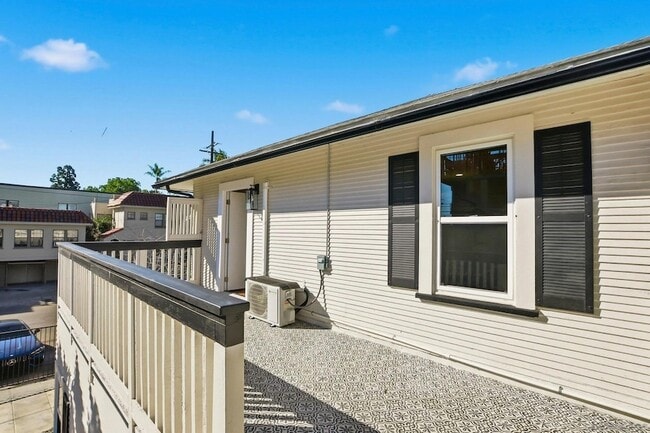 312 Brookes Ave Unit 2