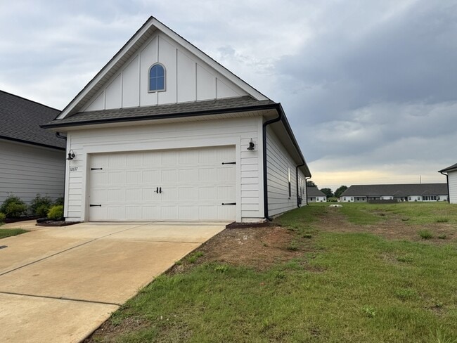 Building Photo - 12637 Whitcomb Cir Rental