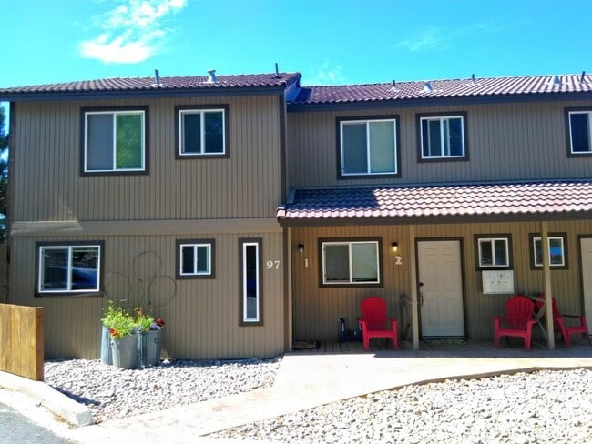 97 NW Jefferson Pl