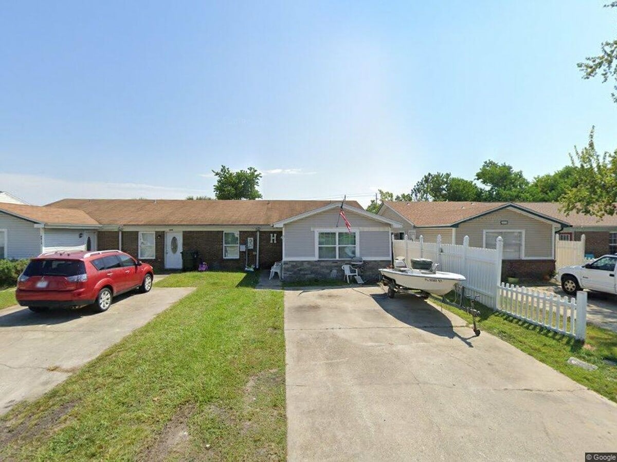 Single-Family House for Rent - Single-Family House for Rent
