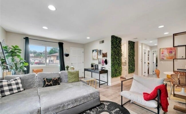 Photo - 12115 Wintergreen Dr Unit 4