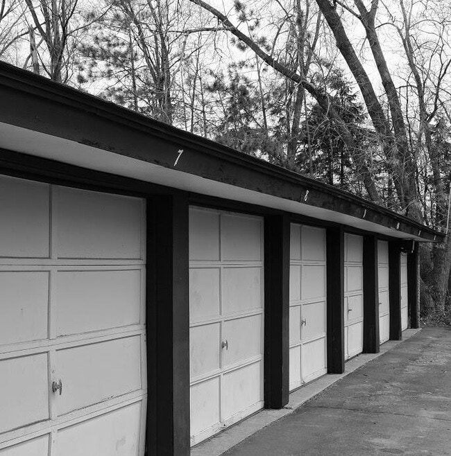 Cedar Manor Garages - Cedar Manor Apartments