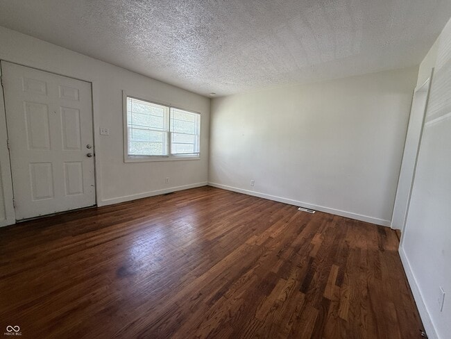 Photo - 122 N Routiers Ave