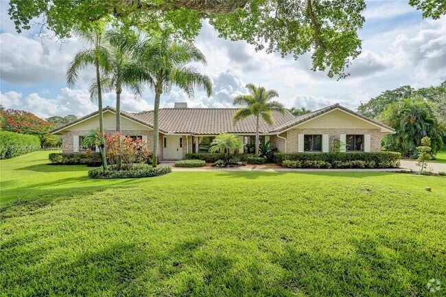 Building Photo - 7120 Hialeah Ln Rental
