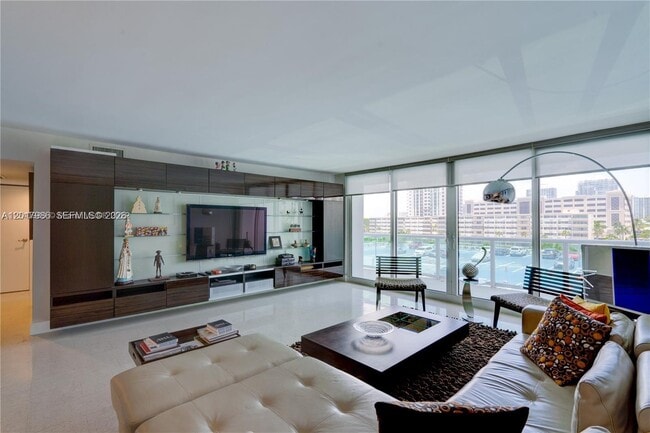 Photo - 100 Bayview Dr Unit 428
