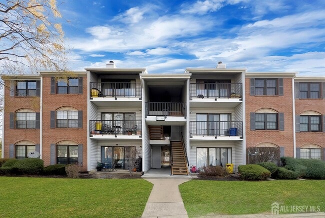 Building Photo - 479 Danbury Ln