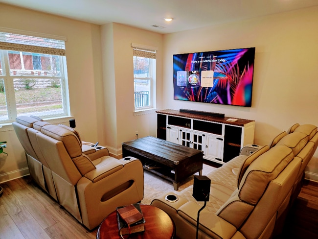 Photo - 703 Bespoke Wy