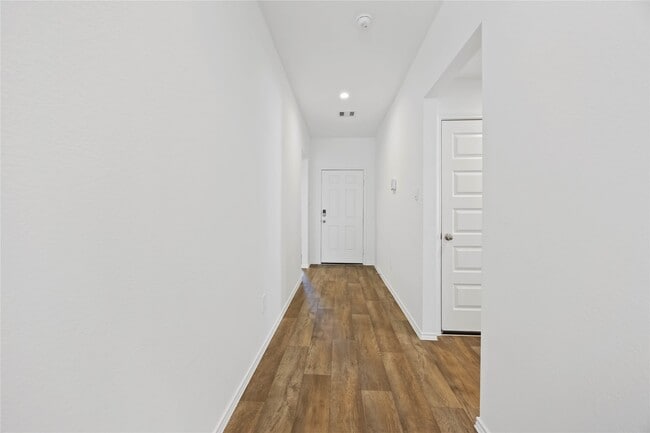Photo - 3719 Lanercost Ln