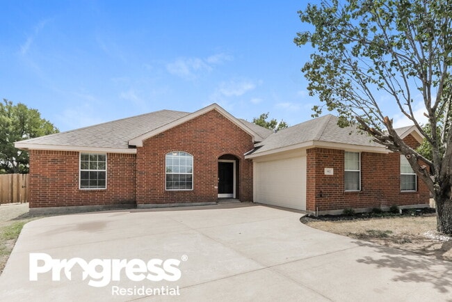Photo - 302 Shadow Bend Cir