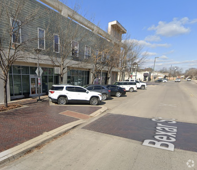 Building Photo - Bexar Street Village Unit 2a Rental