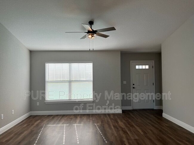 Photo - 7 Almond Pl