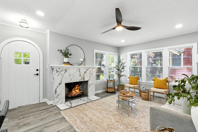 Photo - 2039 Dellwood Ave