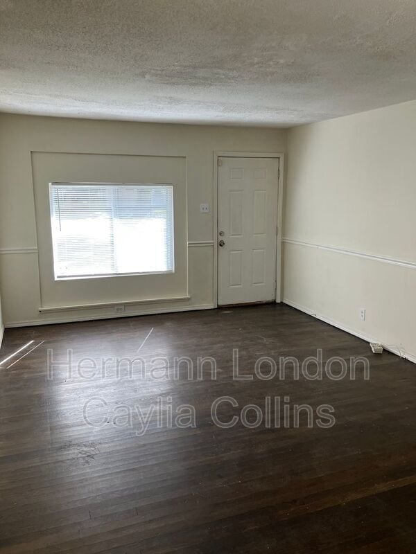 Photo - 147 Ben Nevis Rd