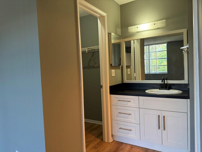 Photo - 9450 Live Oak Pl Unit 303