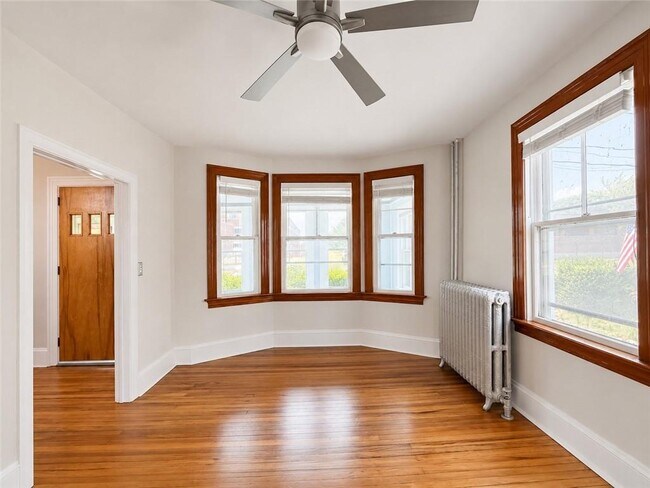 Photo - 209 Third St