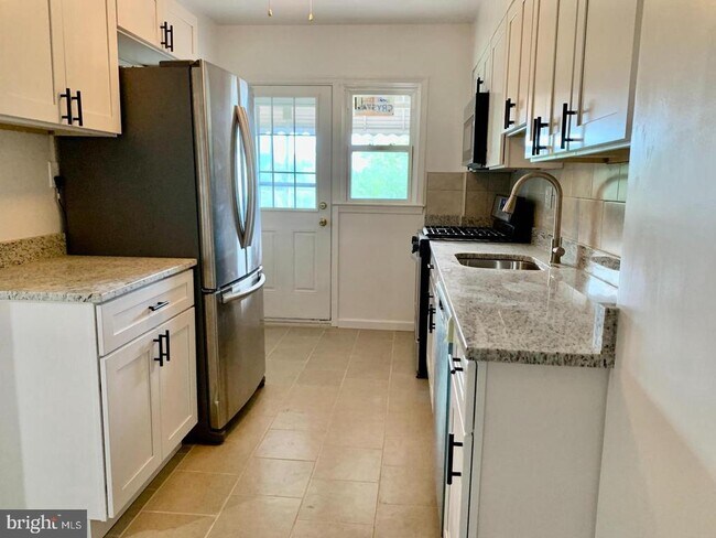 Photo - 1143 Elbank Ave