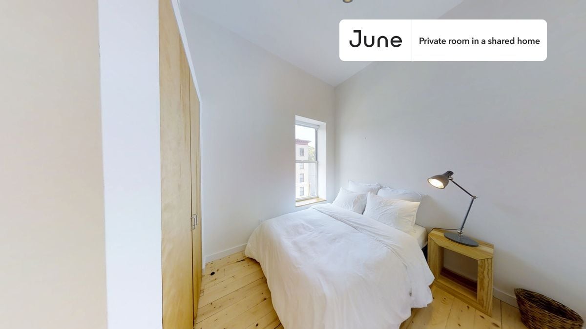 Private bedroom in 5 bed/2 bath Home - Private bedroom in 5 bed/2 bath Home