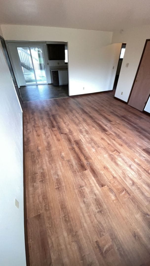Photo - 402 Arland Ave W Unidad #2