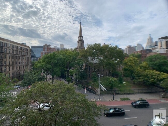 Building Photo - SECOND AVENUE Rental