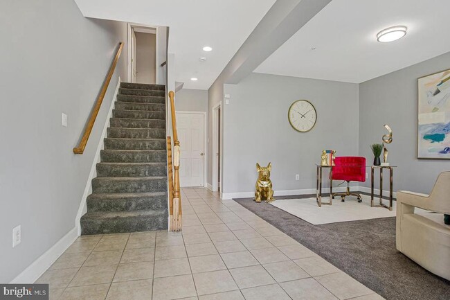 Photo - 505 Jurgensen Pl