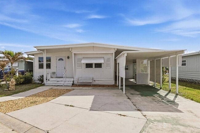 Building Photo - 5236 Kenwood Ave
