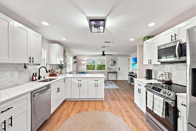 Photo - 2449 Wood St
