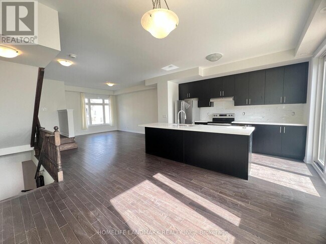 Photo - 33 Guardhouse Cres