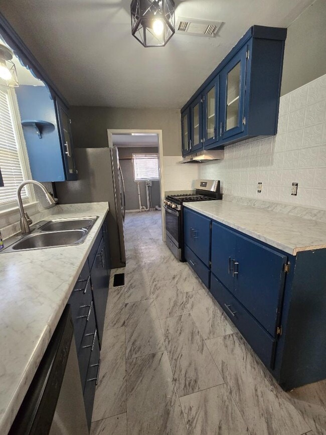 Photo - 405 N 11th St