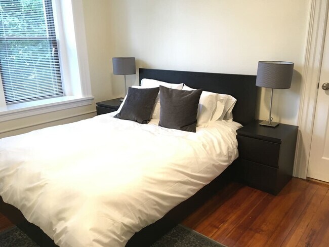 Photo - 1574 Beacon St Unidad 4