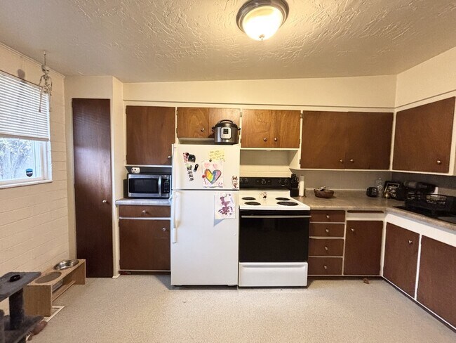 Photo - 472 E Granite Ave Unit 3