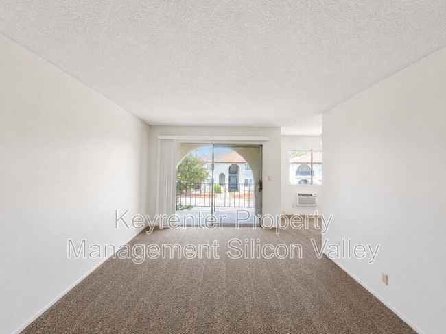 Photo - 1104 Delna Manor Ln