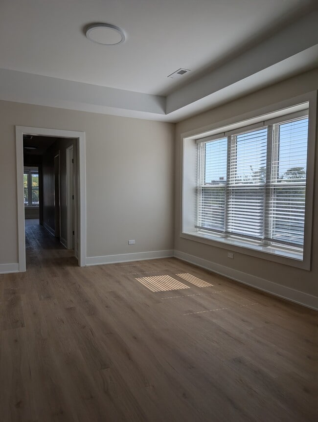 Photo - 3182 N Milwaukee Ave Unit 3182  2
