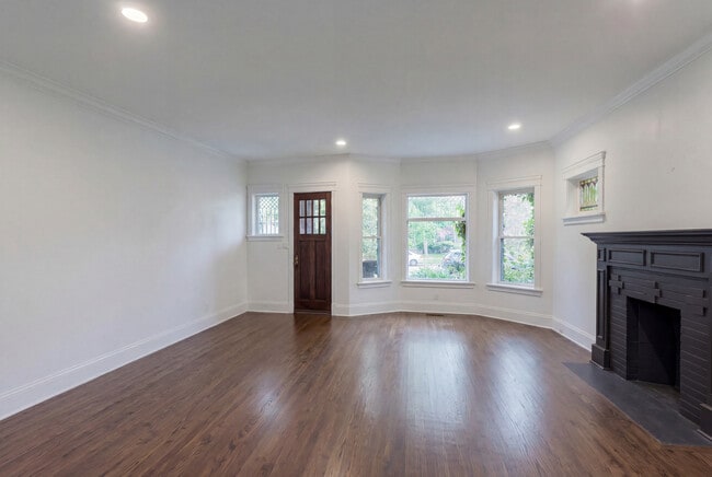 Photo - 511 S Lombard Ave