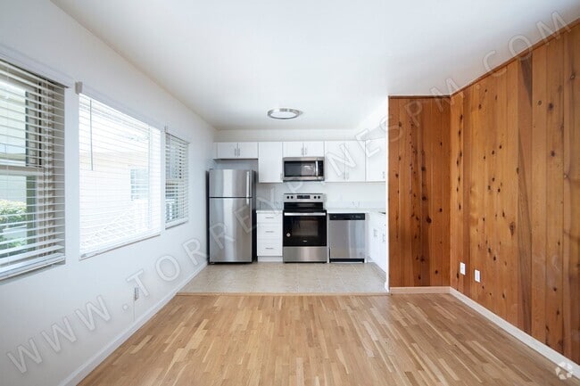 Building Photo - La Jolla Village Studio with Quartz Counte... Unit 9 Rental
