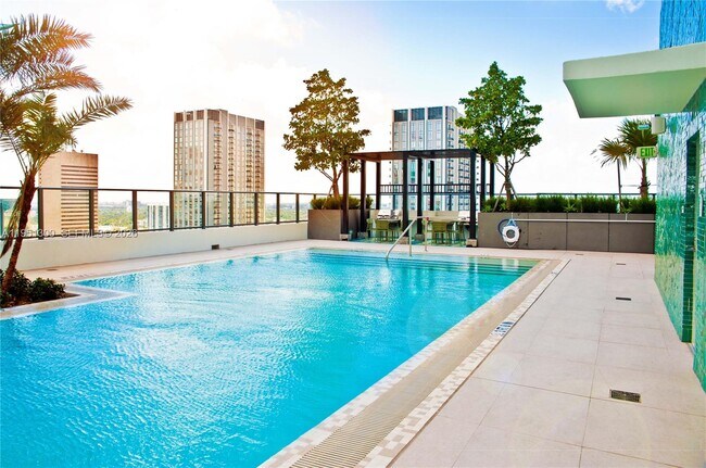 Photo - 11 NE 6th St Unidad 1109